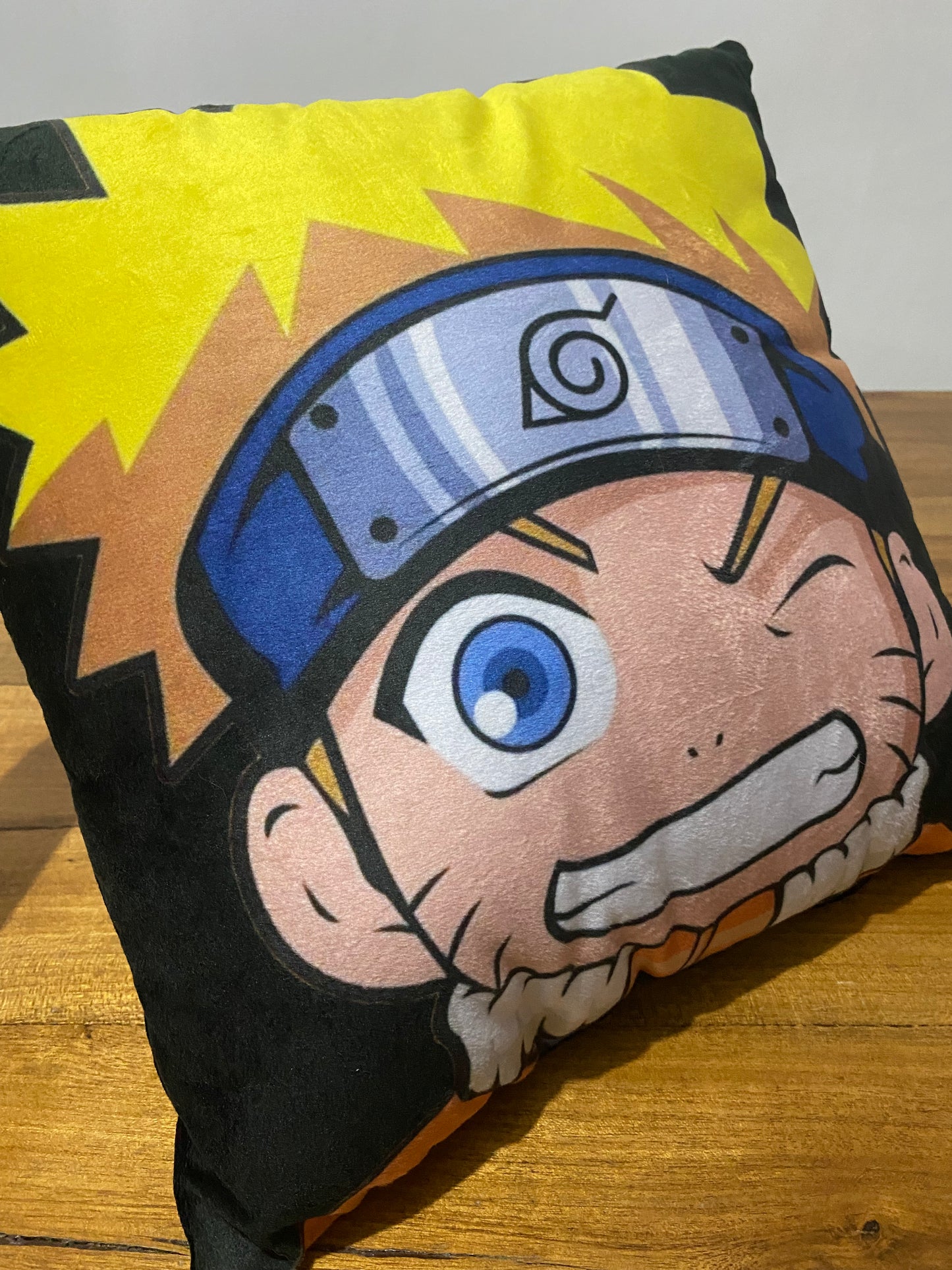 ALMOHADA NARUTO GUIÑO